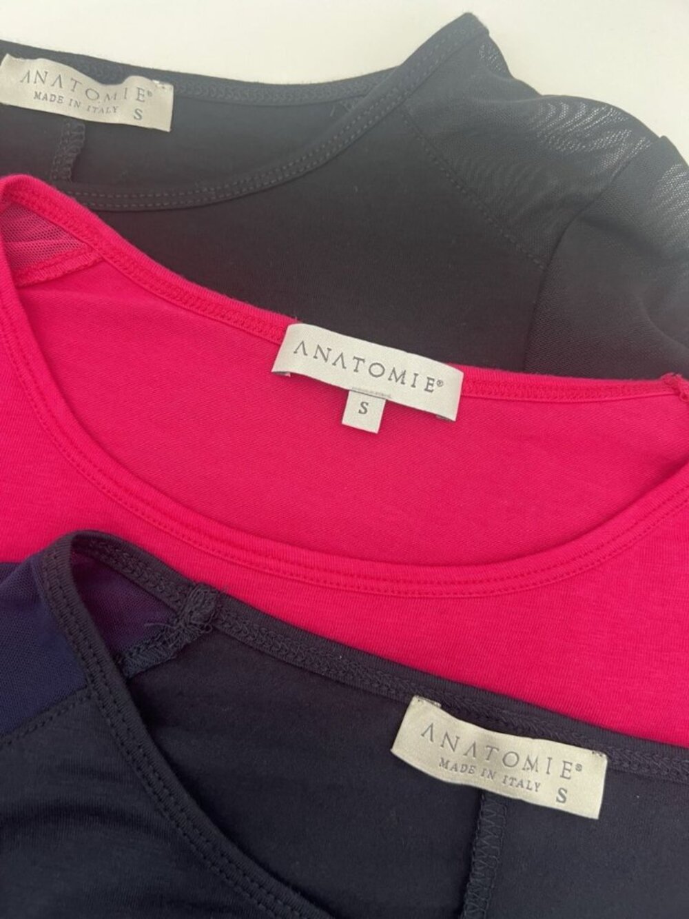 Anatomie Melissa Tee Bundle 3 Small Navy Black Hot Pink Mesh Sleeve Travel Tops - Picture 4 of 11